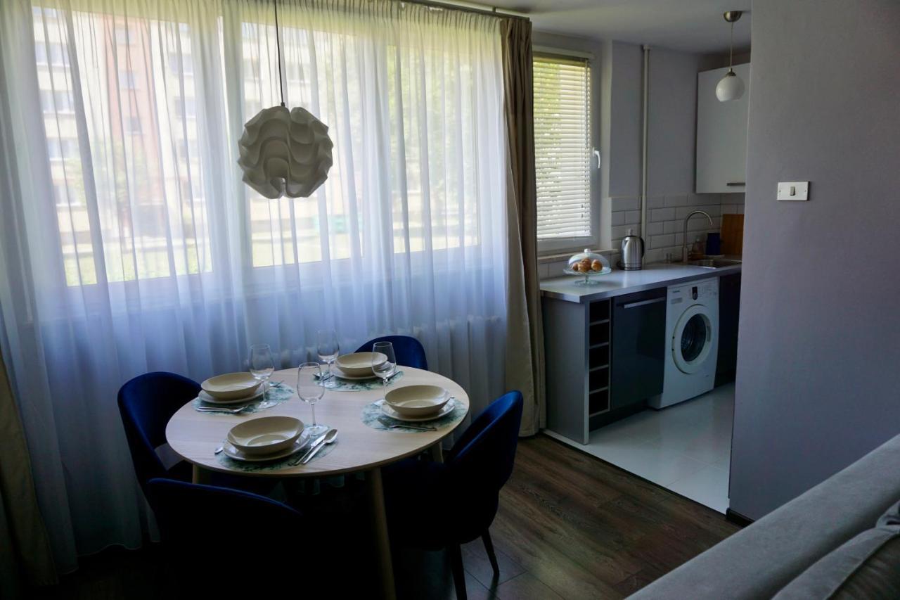 Apartament Mały Kwadrat Tychy Zewnętrze zdjęcie